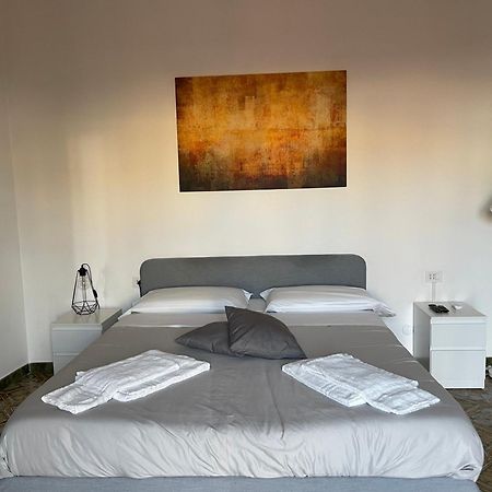 Nella'S Carlo III Apartment เนเปิลส์ ภายนอก รูปภาพ