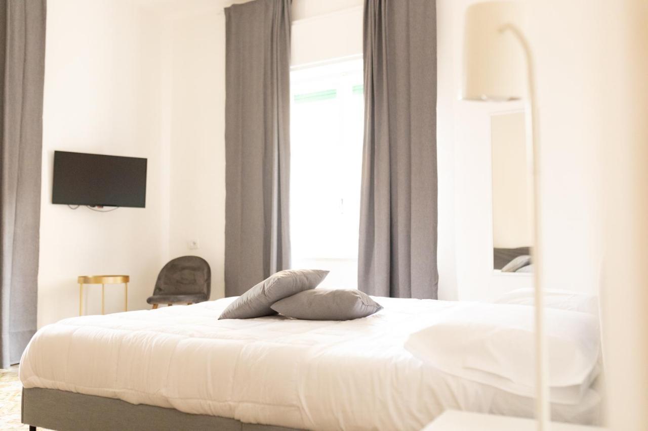 Nella'S Carlo III Apartment เนเปิลส์ ภายนอก รูปภาพ
