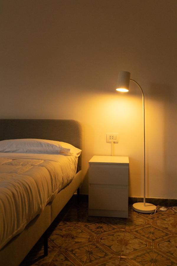 Nella'S Carlo III Apartment เนเปิลส์ ภายนอก รูปภาพ