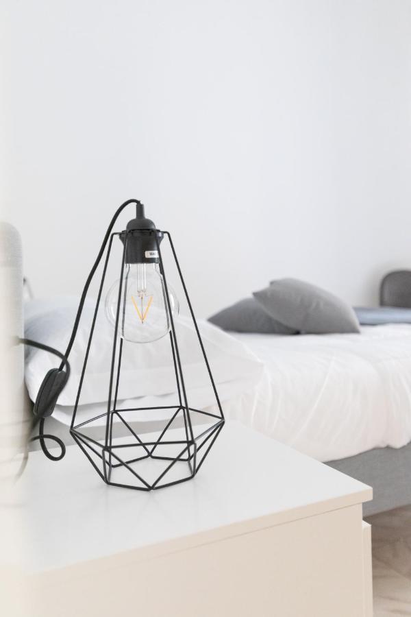 Nella'S Carlo III Apartment เนเปิลส์ ภายนอก รูปภาพ