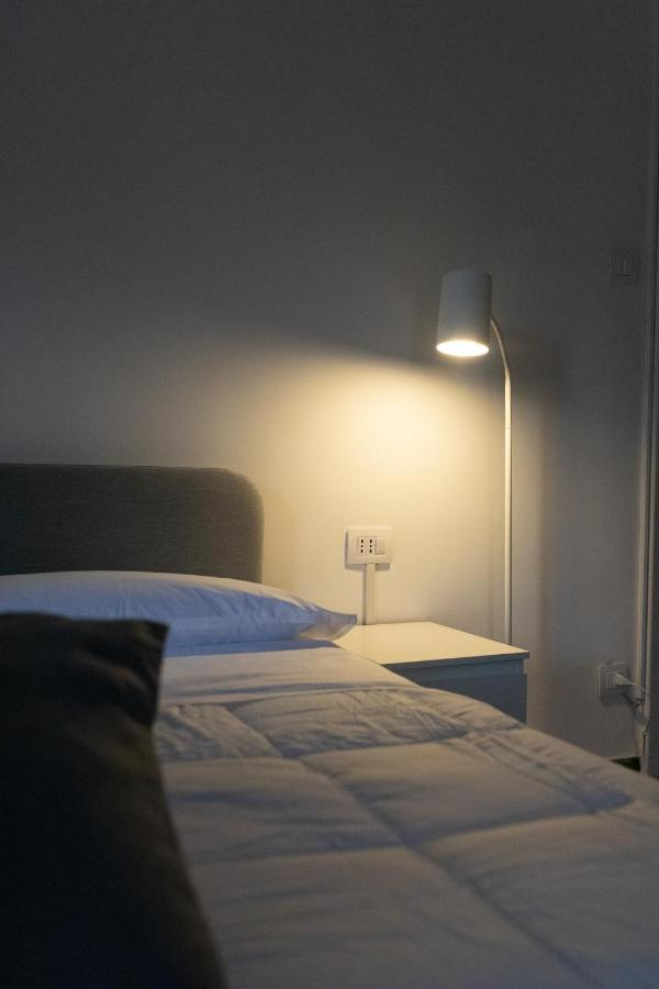 Nella'S Carlo III Apartment เนเปิลส์ ภายนอก รูปภาพ