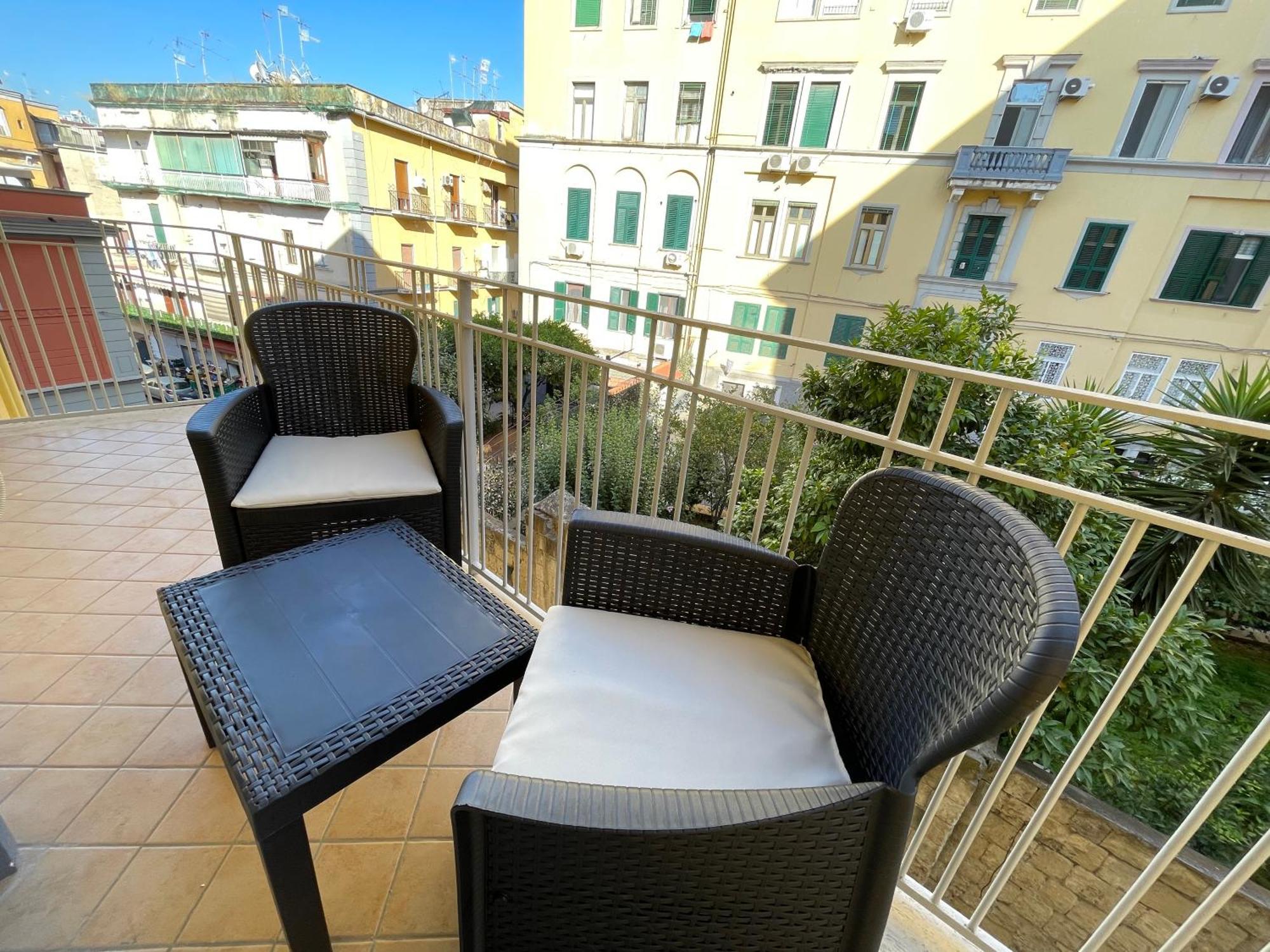 Nella'S Carlo III Apartment เนเปิลส์ ภายนอก รูปภาพ